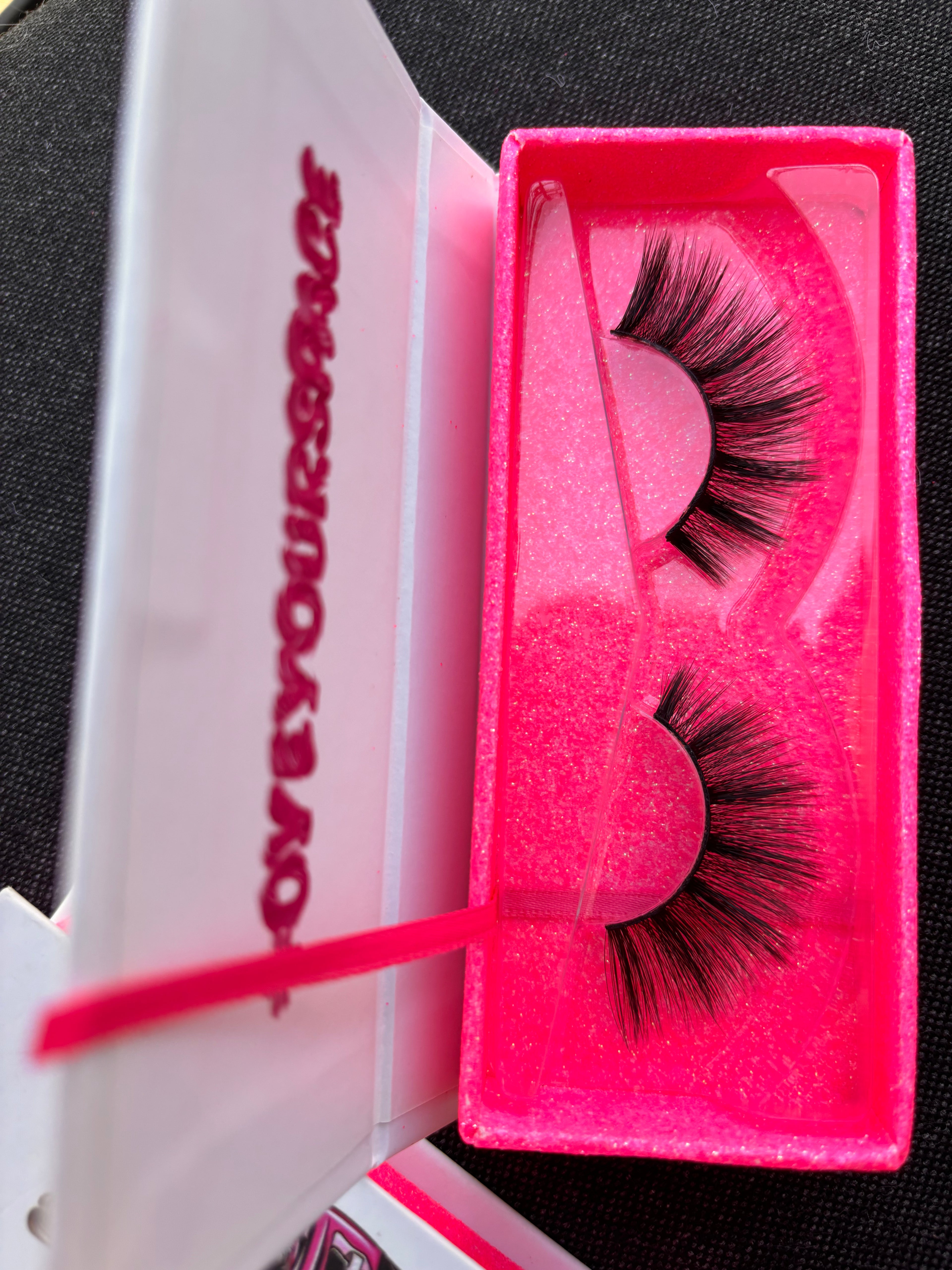 ŘASY TOO HOT TO HANDLE