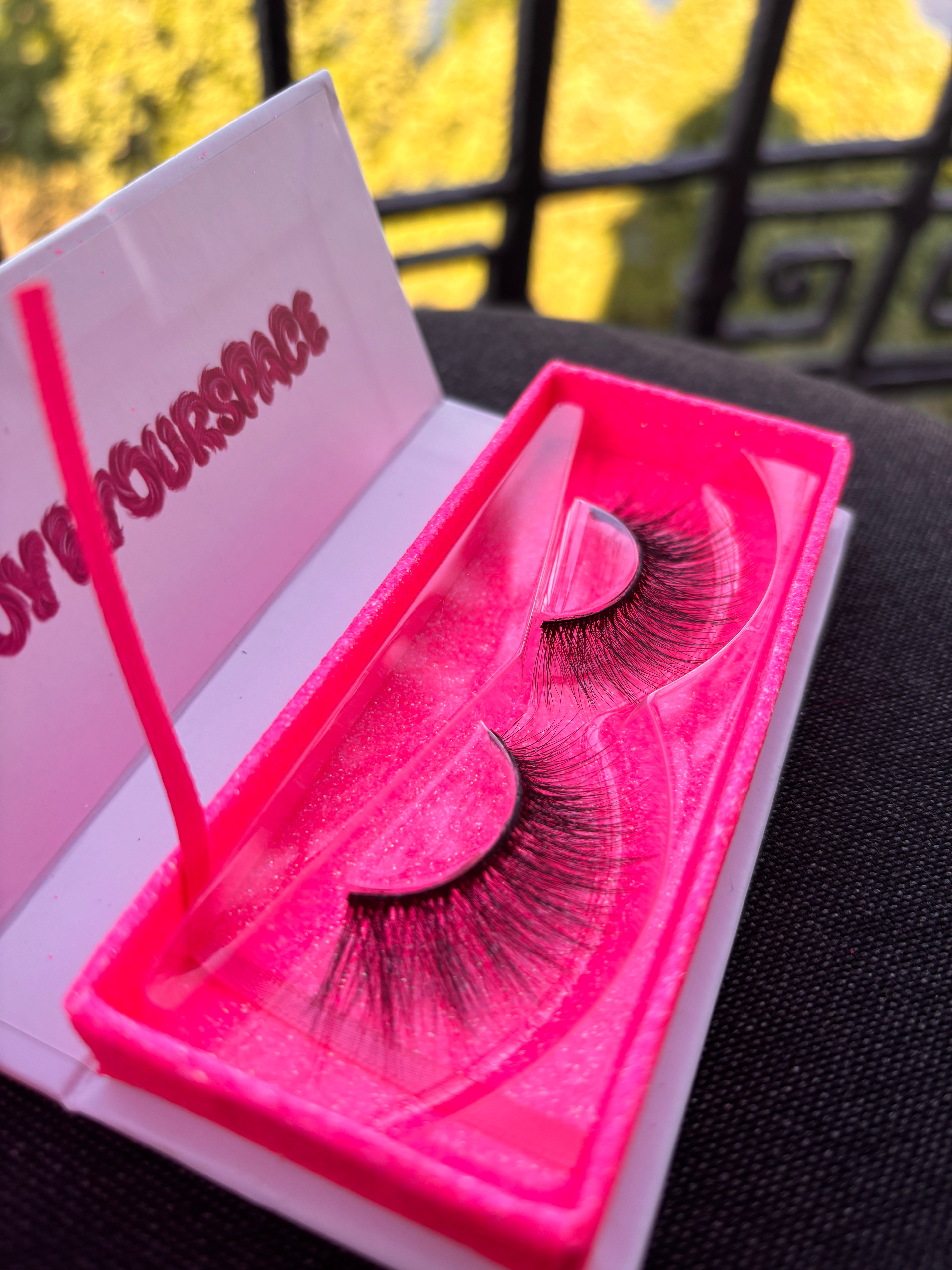 ŘASY EMILY IN PARIS