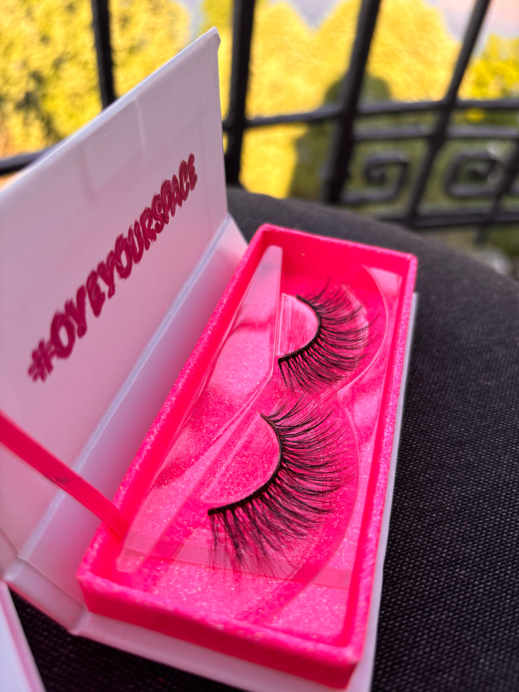 ŘASY MR. MRS. SMITH