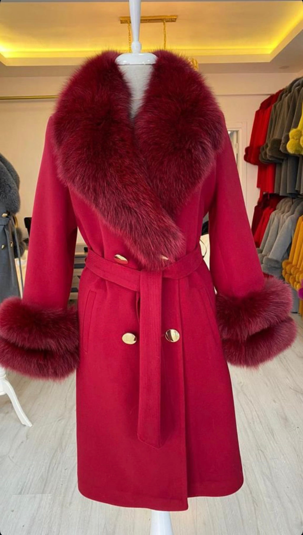 Kabát s kožešinou