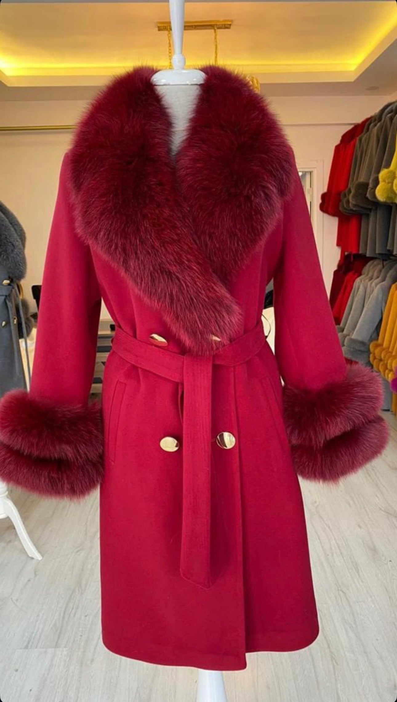 Kabát s kožešinou