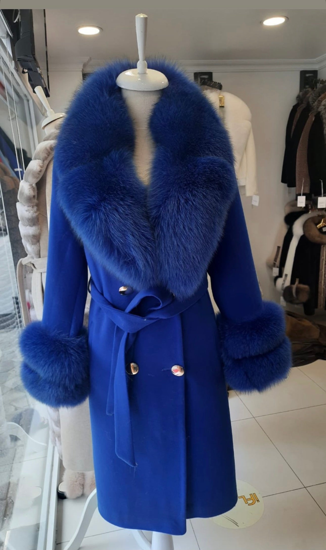 Kabát s kožešinou