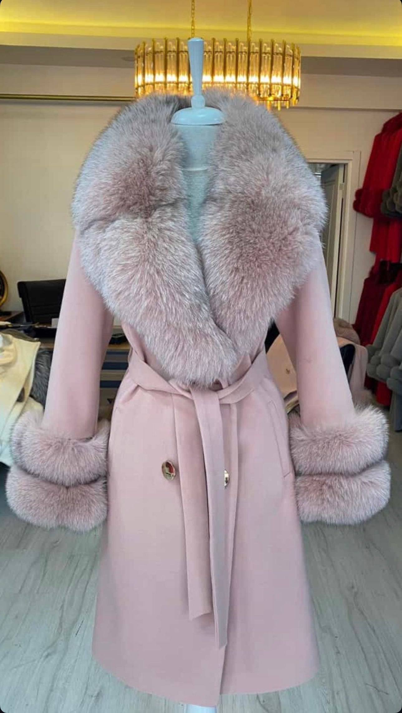 Kabát s kožešinou